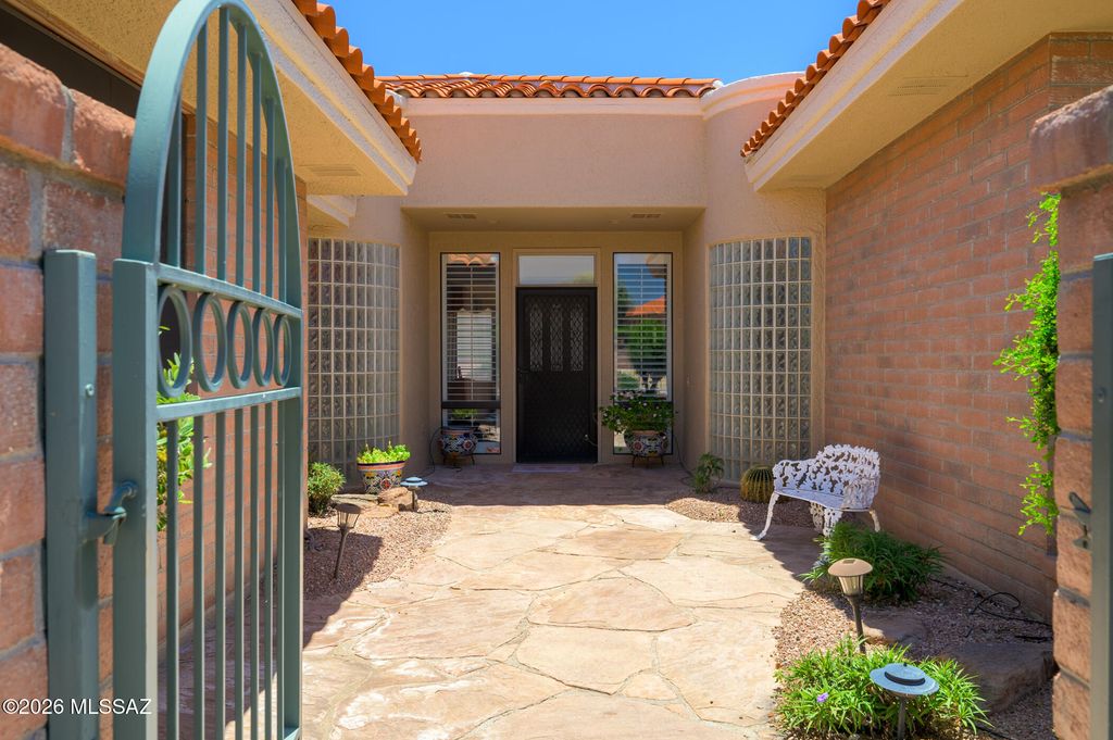 4877 S Meadow Ridge Drive, Green Valley, AZ 85622