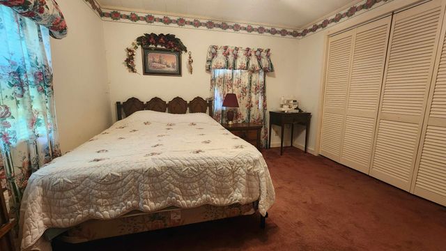 214 Dont Care Ln, Celina, TN 38551