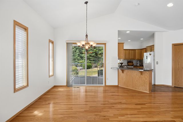 7015 N East Bluff Ct, Spokane, WA 99208