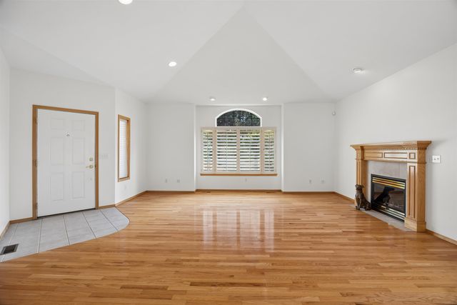 7015 N East Bluff Ct, Spokane, WA 99208