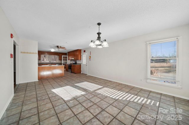 1015 Elizabeth Drive, Dallas, NC 28034