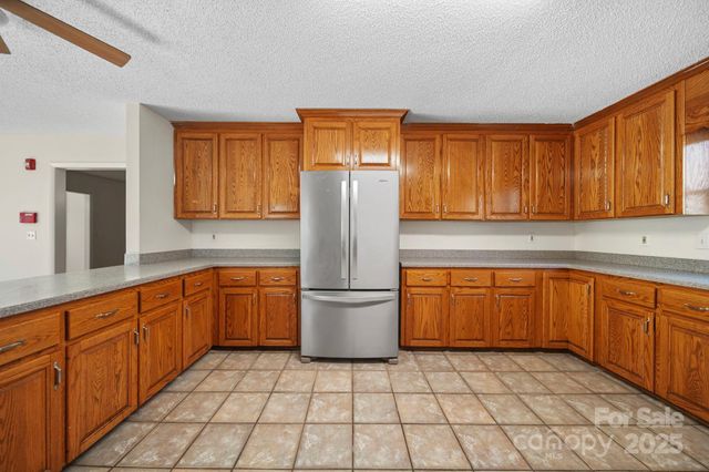 1015 Elizabeth Drive, Dallas, NC 28034