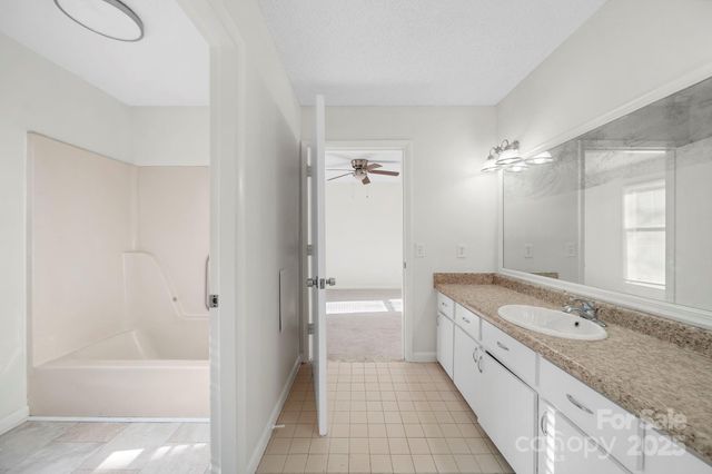 1015 Elizabeth Drive, Dallas, NC 28034