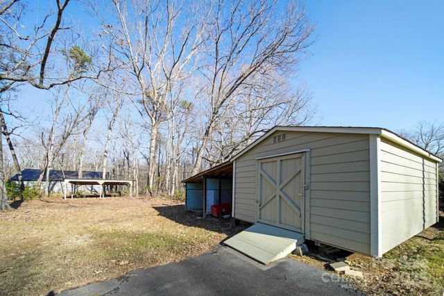 1015 Elizabeth Drive, Dallas, NC 28034