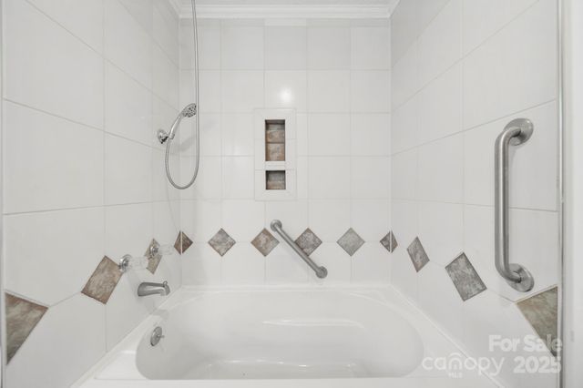 1015 Elizabeth Drive, Dallas, NC 28034