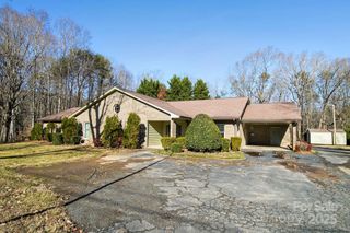 1015 Elizabeth Drive, Dallas, NC 28034