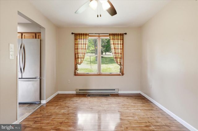 14438 HOLLOW RD, Hancock, MD 21750
