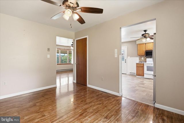 14438 HOLLOW RD, Hancock, MD 21750