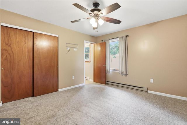14438 HOLLOW RD, Hancock, MD 21750