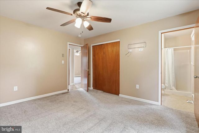 14438 HOLLOW RD, Hancock, MD 21750