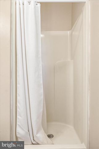 14438 HOLLOW RD, Hancock, MD 21750