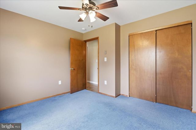 14438 HOLLOW RD, Hancock, MD 21750