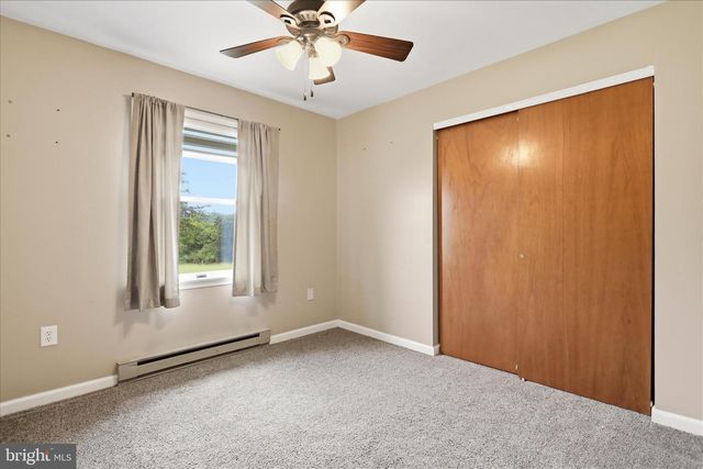 14438 HOLLOW RD, Hancock, MD 21750