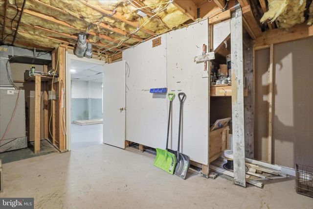 14438 HOLLOW RD, Hancock, MD 21750