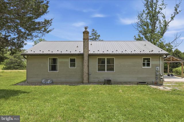 14438 HOLLOW RD, Hancock, MD 21750