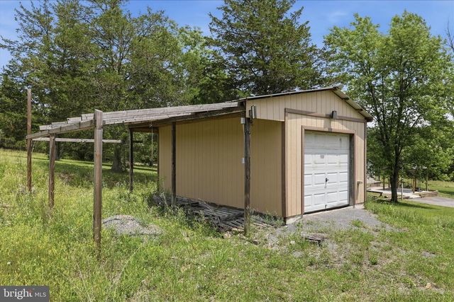 14438 HOLLOW RD, Hancock, MD 21750