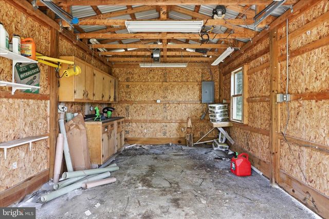 14438 HOLLOW RD, Hancock, MD 21750