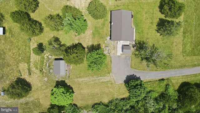 14438 HOLLOW RD, Hancock, MD 21750