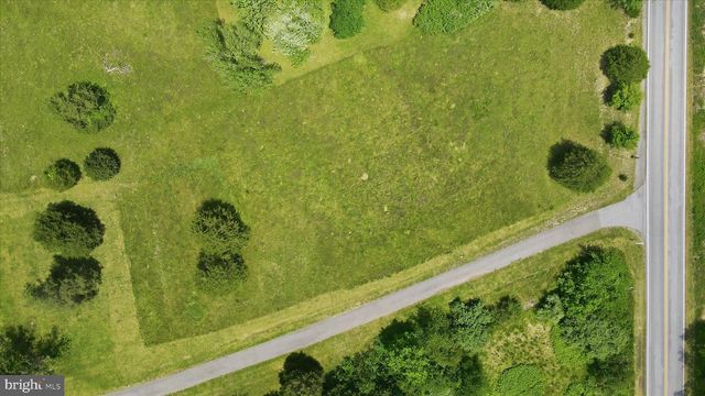 14438 HOLLOW RD, Hancock, MD 21750