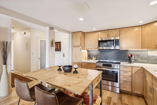 110 1st Avenue NE F803, Minneapolis, MN 55413