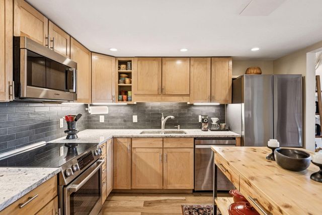 110 1st Avenue NE F803, Minneapolis, MN 55413