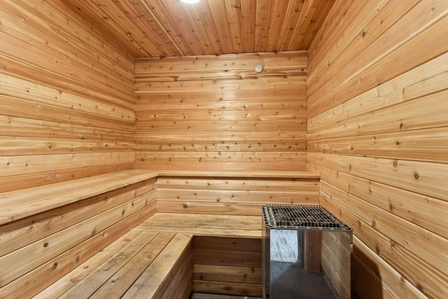 110 1st Avenue NE F803, Minneapolis, MN 55413