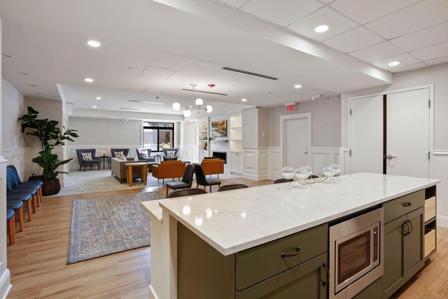 110 1st Avenue NE F803, Minneapolis, MN 55413