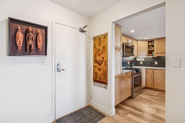 110 1st Avenue NE F803, Minneapolis, MN 55413