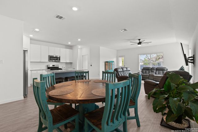 4419 Revetment Way, San Antonio, TX 78223