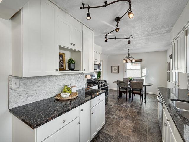 480 Emerson Avenue W, West Saint Paul, MN 55118