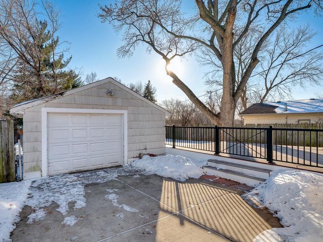 480 Emerson Avenue W, West Saint Paul, MN 55118