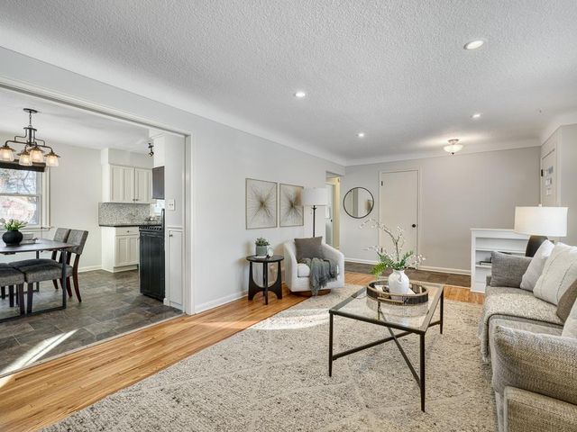 480 Emerson Avenue W, West Saint Paul, MN 55118