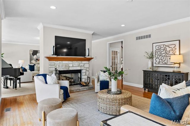 2366 Spring Mill Estates Drive, St Charles, MO 63303