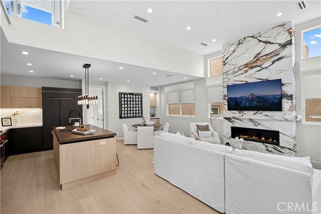 508 Acacia, Corona Del Mar (newport Beach), CA 92625