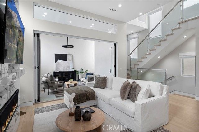 508 Acacia, Corona Del Mar (newport Beach), CA 92625