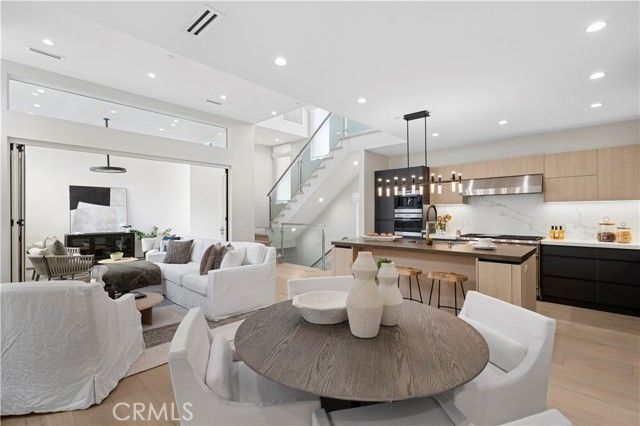 508 Acacia, Corona Del Mar (newport Beach), CA 92625