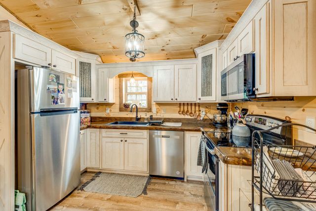 1065 Nolan Road, Cumberland Furnace, TN 37051