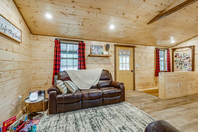 1065 Nolan Road, Cumberland Furnace, TN 37051