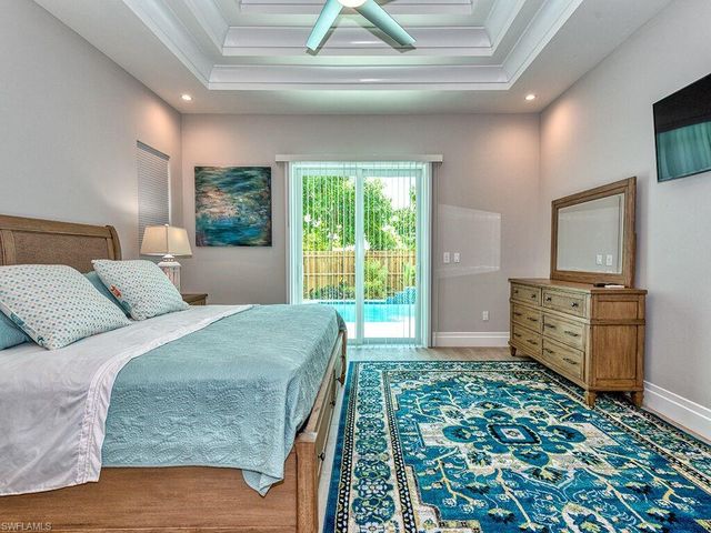 712 108th AVE N, Naples, FL 34108