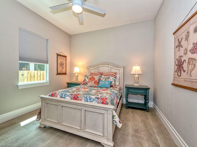712 108th AVE N, Naples, FL 34108