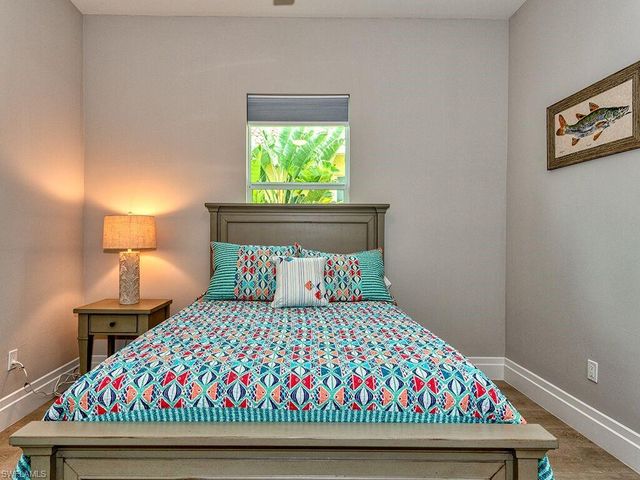 712 108th AVE N, Naples, FL 34108
