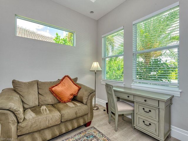 712 108th AVE N, Naples, FL 34108