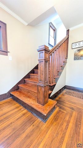 930 Lawrence ST, Emporia, KS 66801