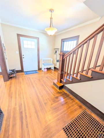 930 Lawrence ST, Emporia, KS 66801