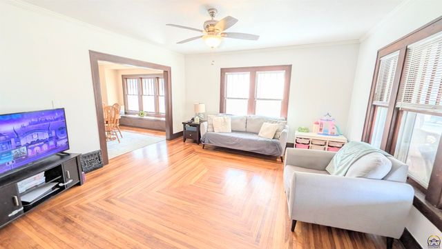 930 Lawrence ST, Emporia, KS 66801