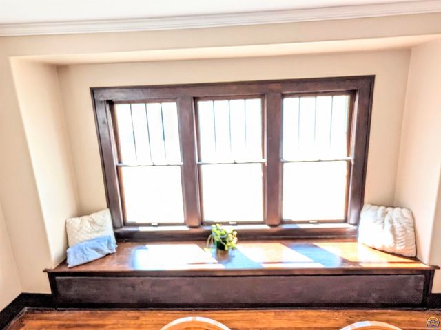 930 Lawrence ST, Emporia, KS 66801