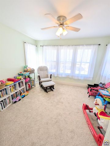 930 Lawrence ST, Emporia, KS 66801