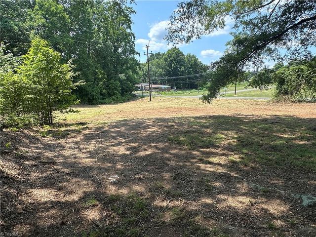 14 Pop Davis Road, Taylorsville, NC 28681