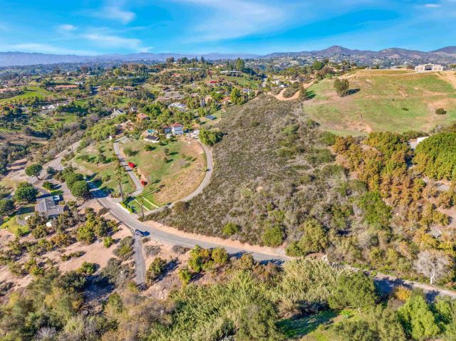 3770 Peony Dr 20, Fallbrook, CA 92028