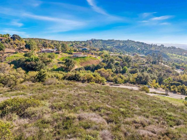 3770 Peony Dr 20, Fallbrook, CA 92028